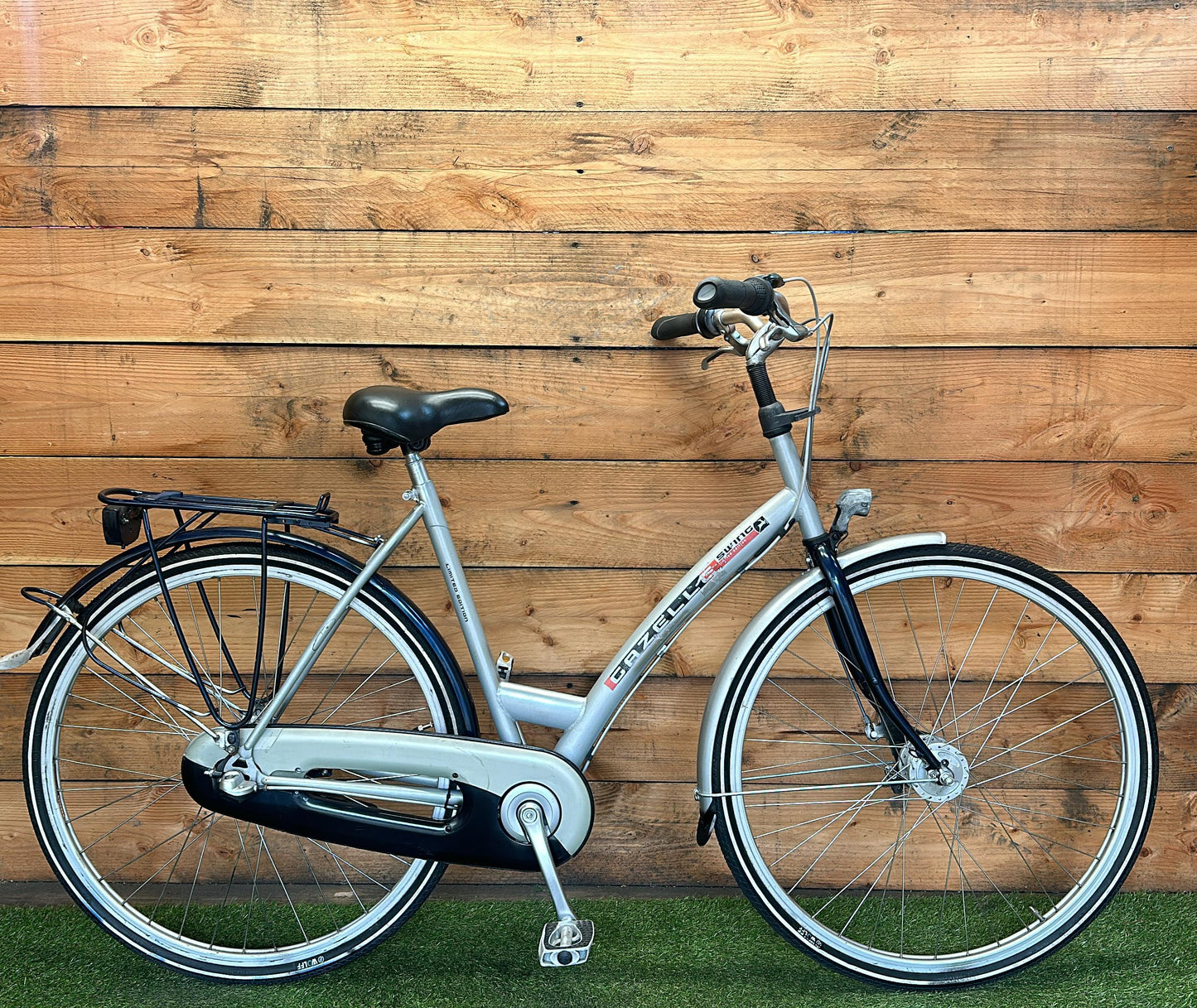 Gazelle Swing Limited Edition 3v 28inch 53cm