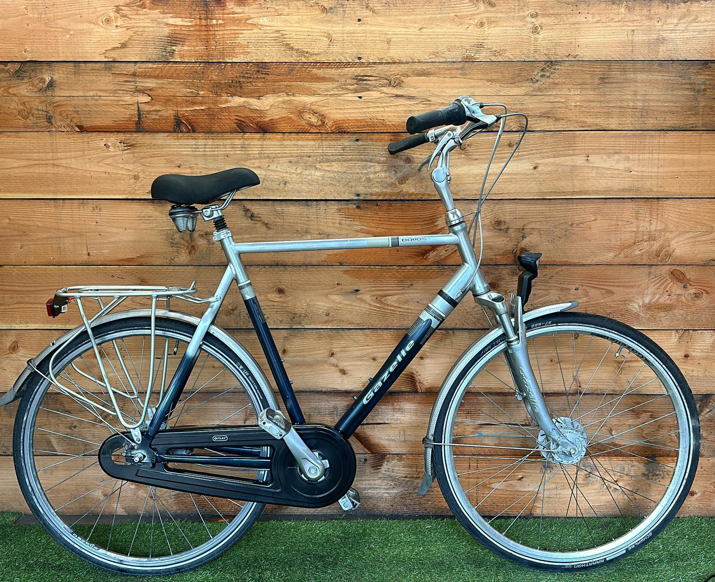 Gazelle Davos 8v 28inch 65cm