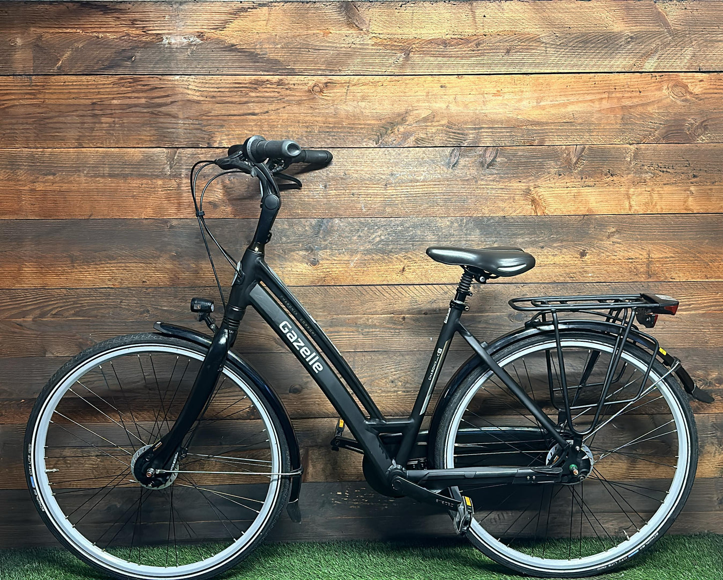 Gazelle Chamonix Comfort 8v 28inch 49cm