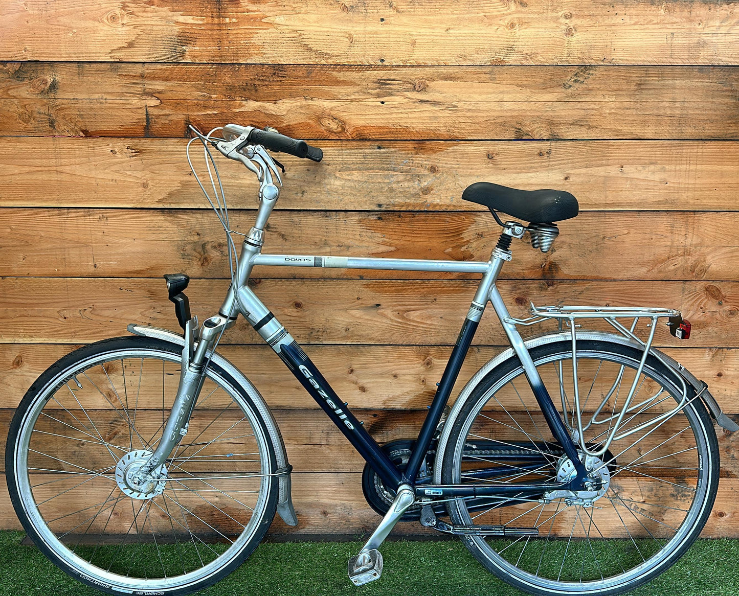 Gazelle Davos 8v 28inch 65cm